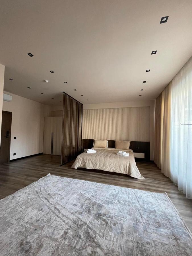 Garden Plaza Hotell Neresnytsya Eksteriør bilde