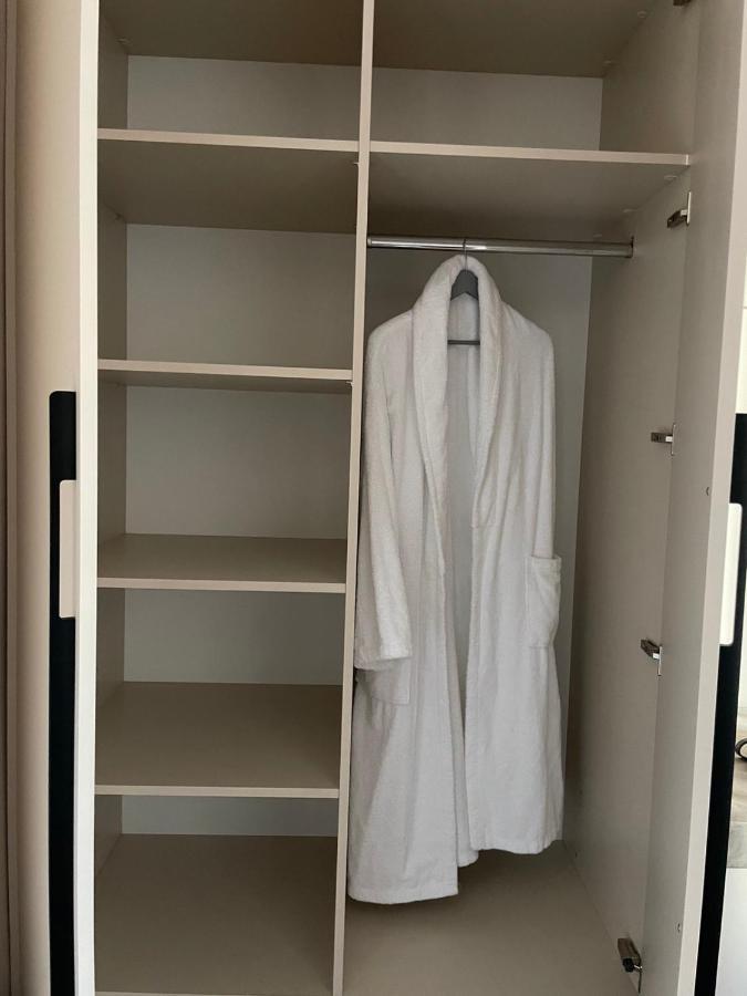Garden Plaza Hotell Neresnytsya Eksteriør bilde
